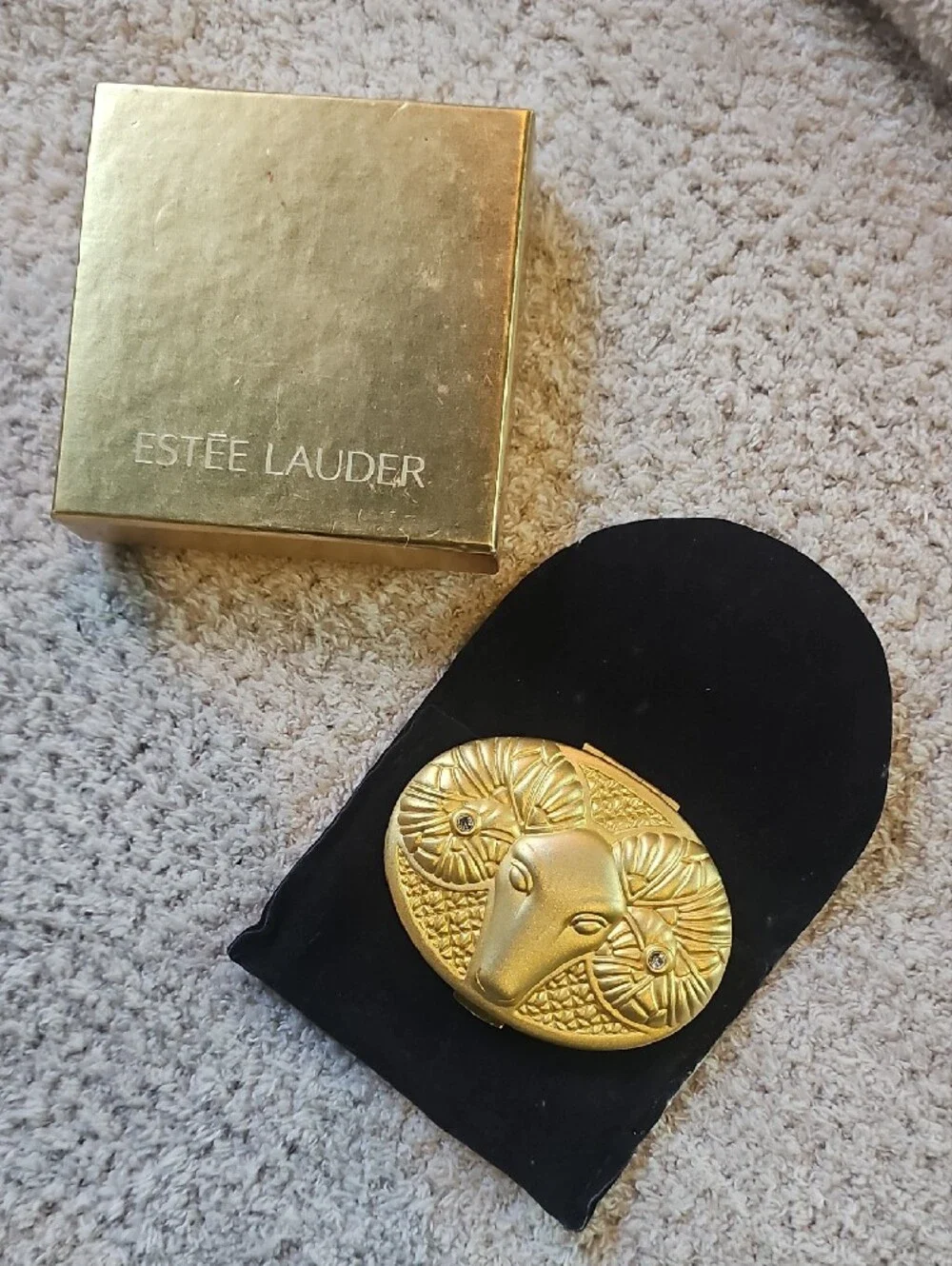 Estee Lauder Gold Aries Compact Case - Picture 2 of 7